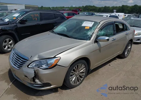 2013 Chrysler 200 Limited из США, поврежденный, VIN 1C3CCBCG2DN575108